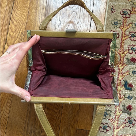 Vintage Mushroom Embroidered Tan Handbag - Picture 5 of 9